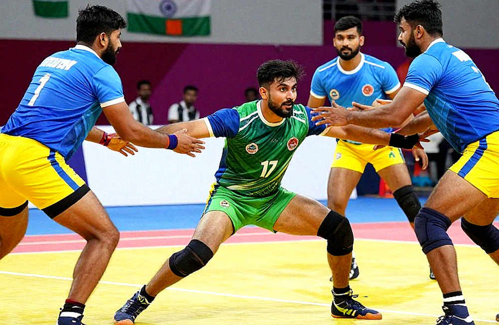 ৩৭–৩৪: যে স্কোরলাইন কোনো ম্যাচ শিটে নেই — কাবাডির ফাইনাল, বোনাস রেইড আর একটি অসম লেজার
